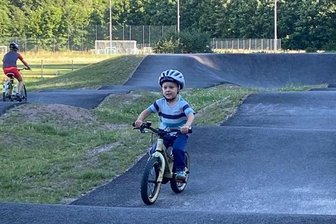 Mit Schwung und Geschick durch die Wellenbahn - Mit Schwung durch die Wellenbahn, lautet das Motto bei der 1. Pumptrack-Challenge am 11. September in Rodewisch. 