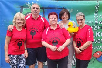 Mit Tischtennis gegen Parkinson: Zwickauer Gruppe bleibt gleich in zweierlei Hinsicht am Ball - Maria Müller, Bernd Hopf, Andrea Herrmann, Claudia Praße und Silvia Stahlberg (von links) vertraten Zwickau bei den German Open in Oldenburg.