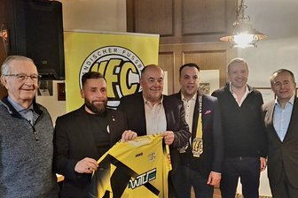 Mitglieder des VFC Plauen haben neuen Aufsichtsrat gewählt - Im Bild von links: Wolfgang Stark, Thomas Fritzlar (Präsident), Gunter Reiher, René Meinel Poller, Alexander Bahl-Voigt und Marko Mühlbauer.