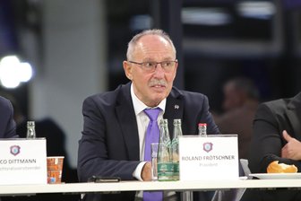 Mitgliederversammlung des FC Erzgebirge Aue: Eine „rote“ Null und eine Empfehlung für Testspiele gegen RB Leipzig - Roland Frötschner, Vereinspräsident des FC Erzgebirge Aue.