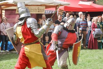 Mittelalter in Chemnitz: Historisches Osterfest auf Burg Rabenstein -
