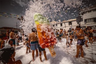 Mittelalter-Markt, Schaumparty und Fliegen erleben: Das ist am Wochenende im Vogtland los - Sommer, Sonne, Schaumparty: Die etwas feuchtere Party steigt am Samstag in Tobertitz bei Weischlitz.