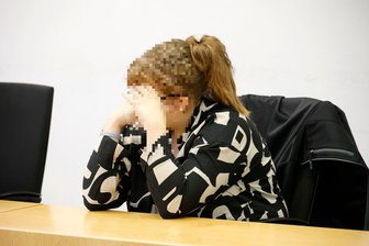 Mittelsachsen: Das sind die vier schockierendsten Gerichtsfälle des Jahres 2024 - Eine junge Frau musste sich im Oktober erneut vor dem Chemnitzer Landgericht wegen Totschlags verantworten.