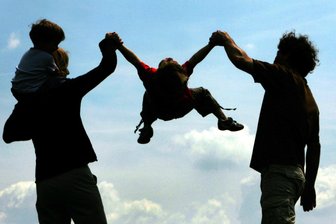 Mittelsachsen: Landkreis sucht Pflegeeltern und Familienpaten - In Mittelsachsen werden Pflegeeltern und Familienpaten gesucht.