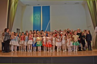 Mittelsachsen: Musikschule stimmt auf die Weihnachtszeit ein - Wie bereits im vergangenen Jahr, gibt es auch dieses Jahr wieder eine Tanzshow in der Alten Mensa.