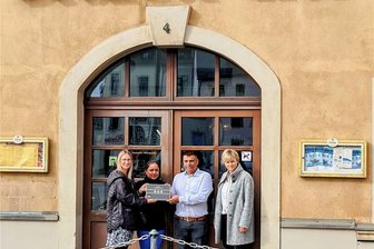 Mittelsächsische Hotels beweisen ihre Sternetauglichkeit - Der "Brander Hof" hat jetzt drei Sterne: Vertreterinnen von Dehoga und IHK zeichneten das Hotel kürzlich aus. 