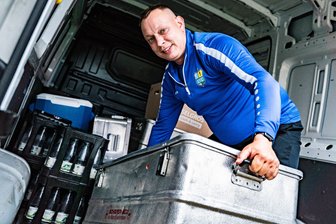 Mittelsächsischer Zeugwart beim Chemnitzer FC: „Die englischen Wochen sind für mich angenehmer“ - Henry Büttner arbeitet seit sechs Jahren als Zeugwart für den CFC. Der Frankenberger ist selbst gern bei den „Radraketen“ des SV Rotation Göritzhain aktiv.