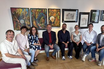 Mittelsächsisches Theater startet mit Schwung: Neue Gesichter, große Pläne und ein Spielzeitprogramm mit Überraschungen - Freuen sich auf die neue Spielzeit (v. l.): Andrè Meyer, José Gutièrrez, Anja Fielder, Sven Krüger, Sergio Raonic Lukovic , Lysann Naumann, Katharina Landsberg und Stephan Bestier