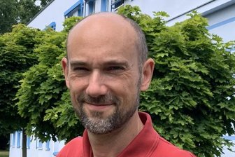 Mittelschicht rutscht in Schuldenfalle - Andreas Schäfer - Leiter der Caritas-Schuldnerberatungsstelle