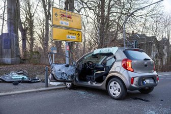 Mitten im Berufsverkehr: Unfall an Ampelkreuzung in Brand-Erbisdorf - Ein Verkehrsunfall ereignete sich an der B101/Wettinstraße in Brand-Erbisdorf.