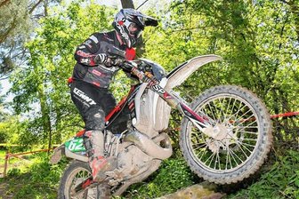 Mittendrin im Titelkampf - Feierte in Neiden seinen ersten Sieg in der Junioren-Klasse: Pascal Sadecki. 