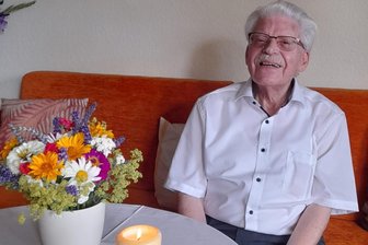 Mittweida: Blumen und Glückwünsche für Eckhard Zuckerriedel - Eckhard Zuckerriedel feierte jetzt seinen 90. Geburtstag.