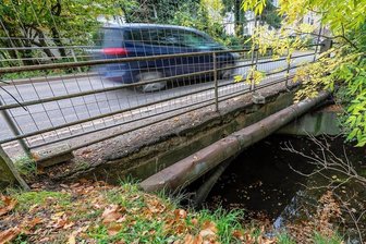 Mittweida: Nadelöhr auf Burgstädter Straße wird länger - In Richtung Altmittweida: Diese Brücke über den Altmittweidaer Bach muss saniert werden. 