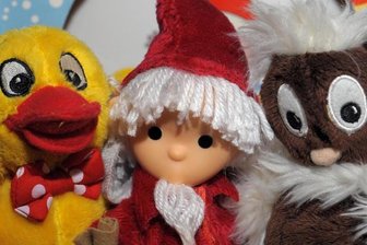 Mittweida: Puppenspiel Pittiplatsch begeistert 350 Besucher - as Sandmännchen mit seinen Freunden Pittiplatsch und Schnatterinchen.