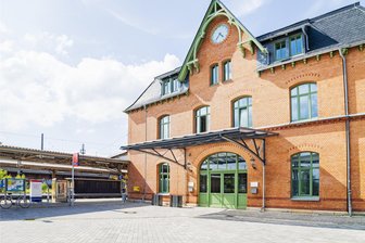 Mittweida: Wie kommt man bequem zum Landeserntedankfest? - Dreh- und Angelpunkt des ÖPNV in Mittweida ist der Bahnhof.