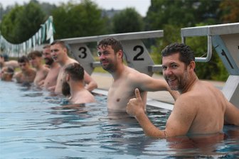 Mittweidaer Handballer hüpfen ins Wasser - Mit ihrem Triathlon haben die Mittweidaer Handballer am Samstag ein besonderes Vorbereitungstraining absolviert.