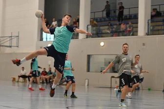 Mittweidaer Handballer stecken weiter im Tabellenkeller fest - Felix Lang, hier in einer früheren Partie, erzielte in Aue neun Tore für die Fortschritt-Männer.