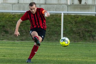 Mittweidaer Kicker geben sich beim Vorletzten keine Blöße - Im Nachschuss klappte es dann besser: Franz Weinert erzielte das zwischenzeitliche 3:0 für die Mittweidaer nach einem Freistoß.