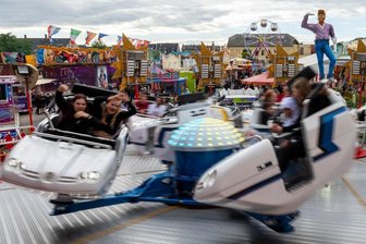Mittweidaer Schützenfest lockt mit rasanten Fahrten und Attraktionen - 