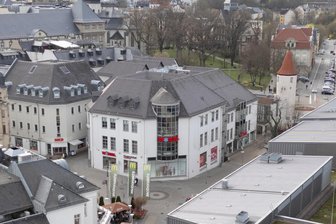 Modehaus Wöhrl verkleinert Verkaufsfläche und bekennt sich zum Standort Plauen - Kaufhaus Wöhrl in der Plauener Innenstadt: „Wir haben einen langfristigen Mietvertrag.“