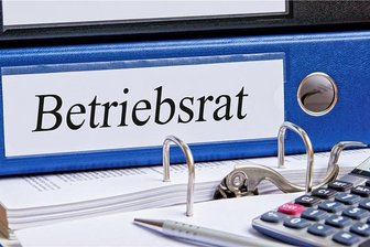 Mogatec Drebach: Mitarbeitende bereiten in Gaststätte Betriebsratswahl vor - Auf den Wahlvorstand kommt in den nächsten Wochen viel Arbeit zu.