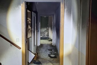 Molotow-Cocktails in Chemnitzer Wohnhaus geschleudert: Dritter Angeklagter gesteht - Die ausgebrannte Wohnung am Sonnenberg im Juni 2023.