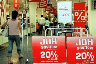Monatelange Funkstille um Zwickauer Kaufhaus Joh - Der letzte Sommerschlussverkauf im Kaufhaus Joh im Jahr 2013. Neun Monate später folgte die Insolvenz.
