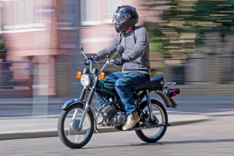 Moped-Fahrer entzieht sich Kontrolle - Verfolgungsjagd durch Plauen - 
