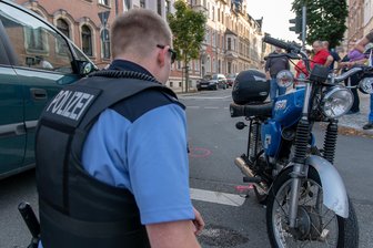 Moped-Fahrerin bei Unfall schwer verletzt -