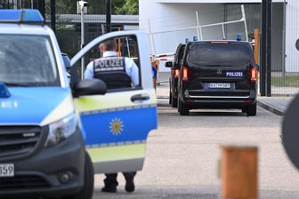 Mordanschläge auf Juden geplant? Zwei Männer angeklagt - Im Juli war der Beschuldigte in Karlsruhe dem Ermittlungsrichter des Bundesgerichtshofs vorgeführt worden. (Archivbild)