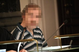 Mordprozess Heike Wunderlich: "Er soll unseren Hass spüren" - Der mutmaßliche Mörder: Helmut S. im Landgericht Zwickau.