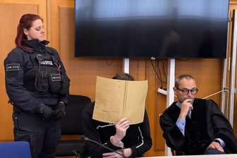Mordurteil für 18-Jährigen nach Tod auf Parkplatz - Der 18-Jährige muss nun für einige Jahre in Haft. Das Urteil ist aber noch nicht rechtskräftig. (Archivbild)