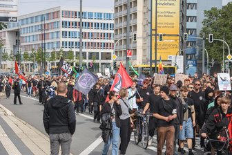 Morgen mehrere Demonstrationen in Chemnitzer Innenstadt - Ein Aufzug des Bündnisses „Chemnitz Nazifrei“ im September 2013.