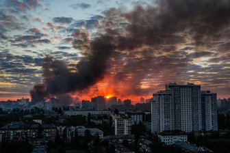 Moskaus Angriff hält Kiew in Atem - Russland hat die Ukraine in der Nacht zu Sonntag mit einem massiven kombinierten Angriff überzogen. 