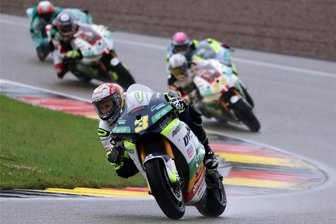 Moto-E am Sachsenring: Enttäuschendes Wochenende für Lukas Tulovic - Im Regenrennen war für Lukas Tulovic mit Rang zehn noch weniger drin als im Trockenen.
