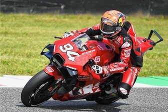 Moto-GP: Jonas Folger fährt auf dem Sachsenring - Jonas Folger vergangenes Wochenende beim Grand Prix in Mugello, wo der Bayer abgeschlagen Rang 19 belegte.