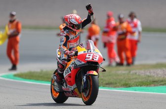 MotoGP am Sachsenring: Márquez setzt Erfolgsserie fort, Bradl 16. - 