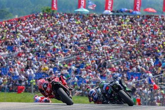 MotoGP auf dem Sachsenring: Zuversicht beim ADAC auf eine Vertragsverlängerung über 2026 hinaus - Gute Nachrichten für die Sachsenring-Fans: Der Veranstalter versprüht Zuversicht, dass der 2026 auslaufende MotoGP-Vertrag verlängert wird.
