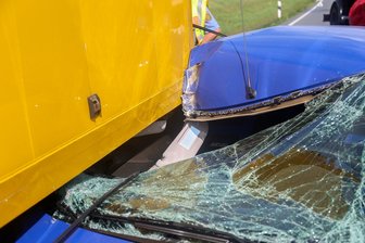 Motorbrand - Peugeot kracht in Lkw - 