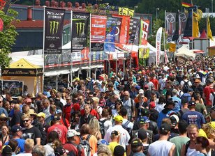 Motorrad-Grand-Prix: Preise für Sachsenring-Tickets bleiben stabil - Bereits 40.000 Eintrittskarten sind für den 25. Motorrad-Grand-Prix 2023 auf dem Sachsenring verkauft.