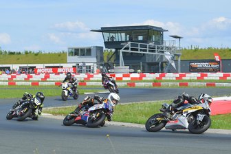 Motorrad-Stars von morgen sausen auf Pocket- und Mini-Bikes durch die Arena E in Mülsen - Am Samstag geht es auf zwei Rädern durch die Arena E in Mülsen.