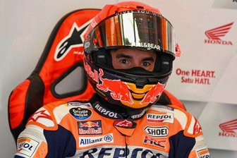 Motorrad-WM: Marc Marquez vor erneuter Operation - Gedankenversunken: Der sechsfache Weltmeister Marc Marquez muss wegen einer Operation die nächsten Rennen aussetzen. 