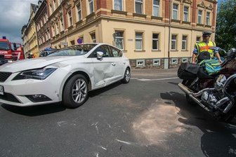 Motorradfahrer bei Unfall schwer verletzt -