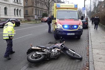 Motorradfahrer bei Unfall verletzt - 