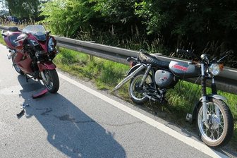 Motorradfahrer bei zwei Unfällen im Erzgebirgskreis verletzt - Bei zwei Unfällen mit Motorrädern im Erzgebirgskreis sind am Sonntag drei Menschen zum Teil schwer verletzt worden.
