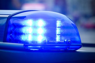 Motorradfahrer liefert sich Rennen mit Polizei - 