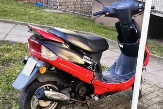 Motorroller in Crimmitschau nachts gestohlen - Dieser Roller wurde in Crimmitschau gestohlen.