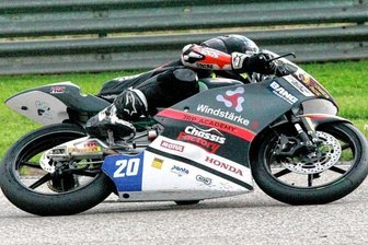 Motorsport - Der Adorfer Dustin Schneider in seinem Element.
