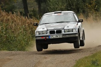 Motorsportler aus dem Erzgebirge mischen die Lausitz auf - René Kunze und Niklas Haase vom MC Grünhain liegen vor dem Saisonfinale auf Silberkurs in der ADMV-Rallye-Meisterschaft.