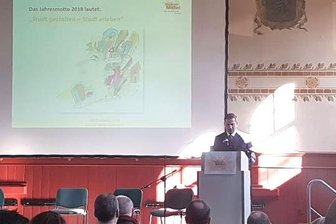 Motto für Städtewettbewerb "Ab in die Mitte! Die City-Offensive Sachsen" ist bekannt - Sachsens Wirtschaftsminister Martin Dulig (SPD) spricht bei der Auftaktveranstaltung in Mittweida.